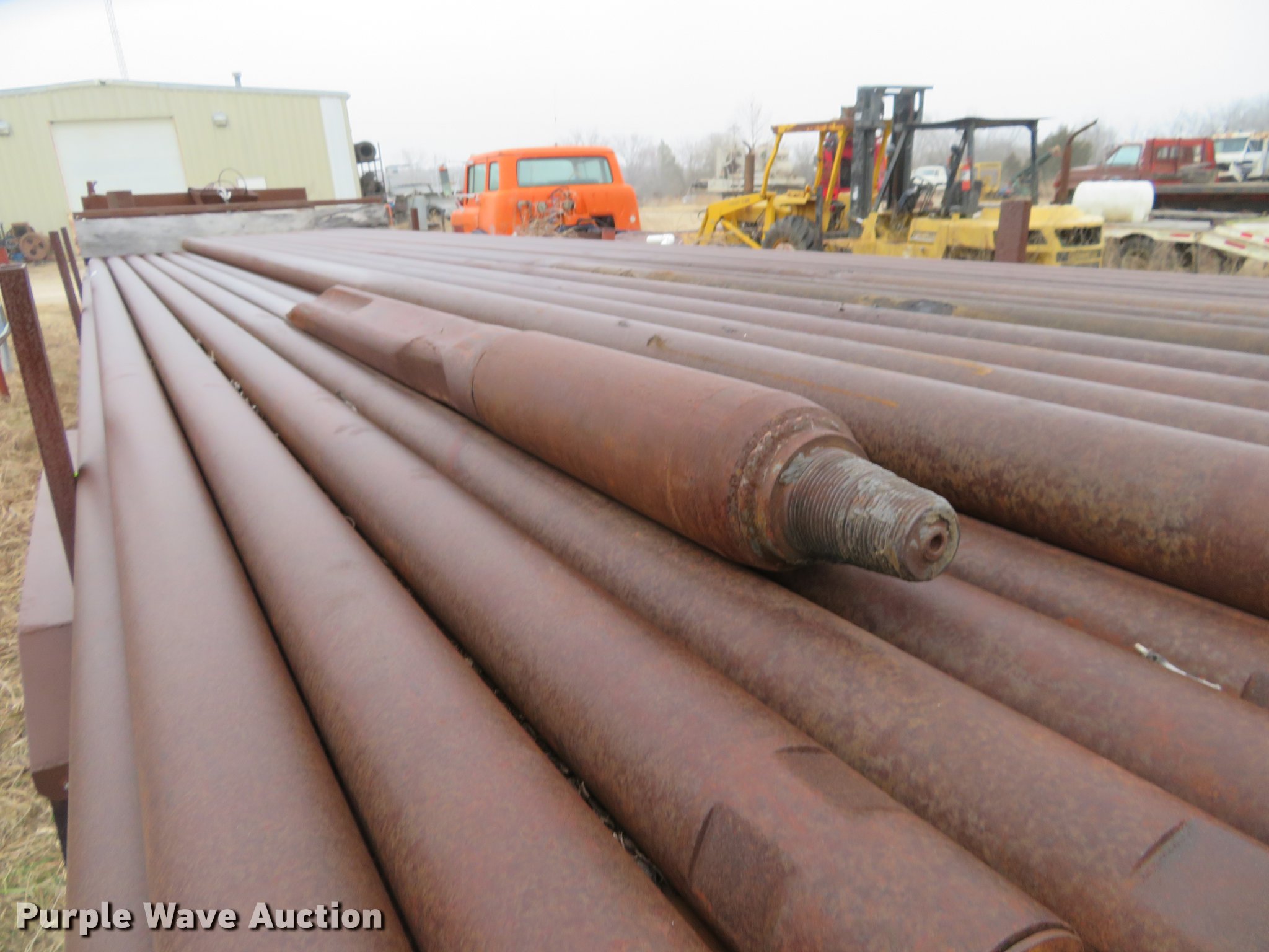 (88) drill stem pipes in Sedan, KS Item DE8799 sold Purple Wave