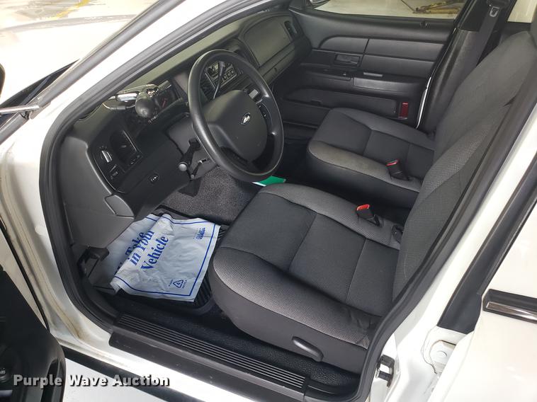 image for item AV9285 2010 Ford Crown Victoria Police Interceptor
