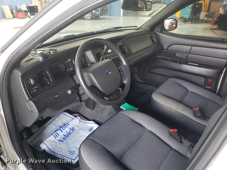 image for item AV9285 2010 Ford Crown Victoria Police Interceptor