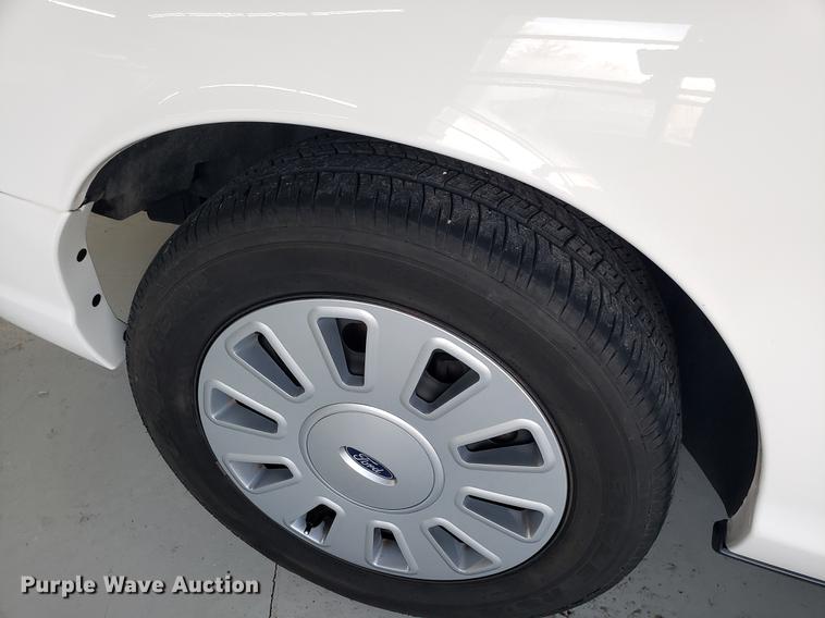 image for item AV9285 2010 Ford Crown Victoria Police Interceptor