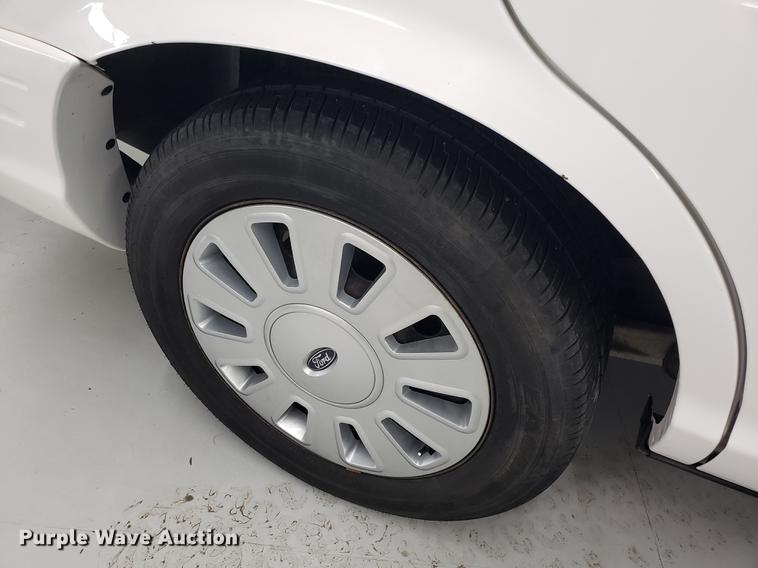 image for item AV9285 2010 Ford Crown Victoria Police Interceptor