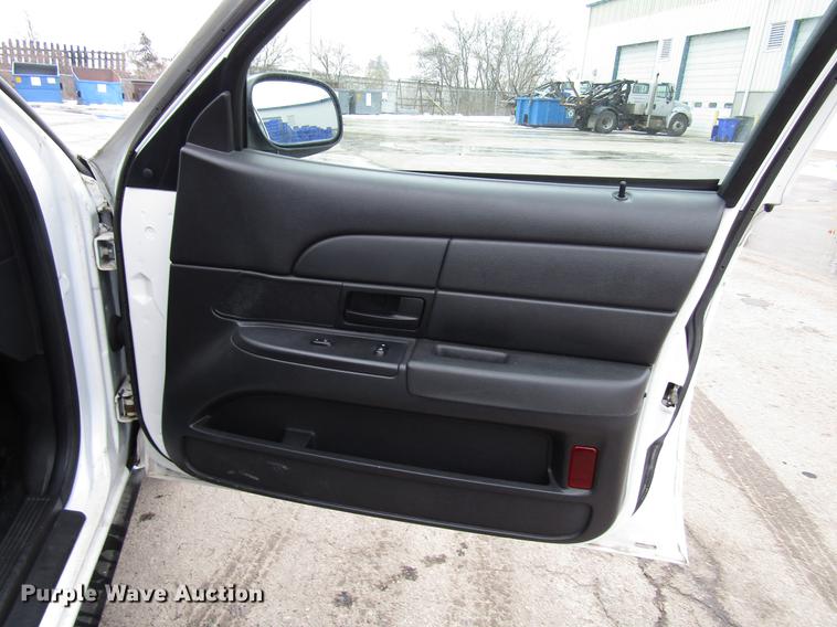 image for item DB6799 2006 Ford Crown Victoria Police Interceptor