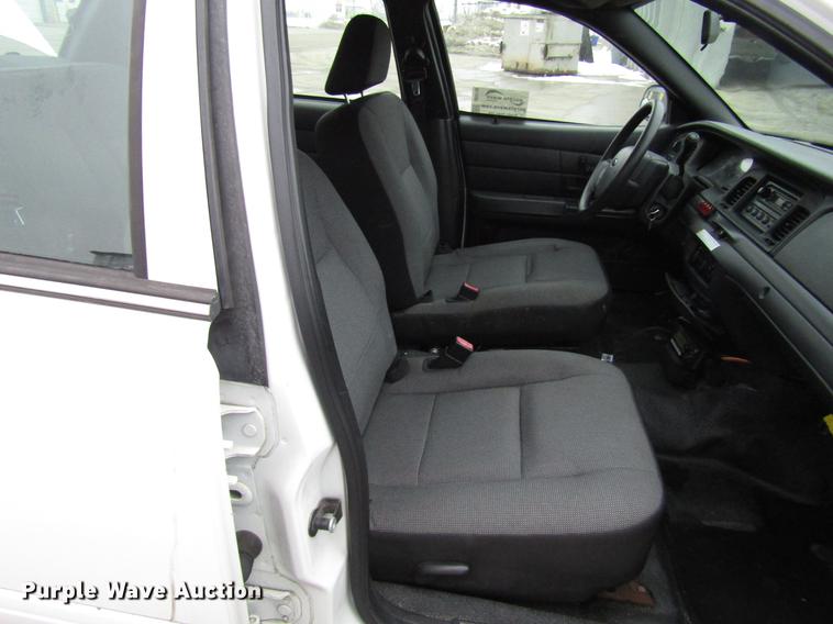 image for item DB6799 2006 Ford Crown Victoria Police Interceptor