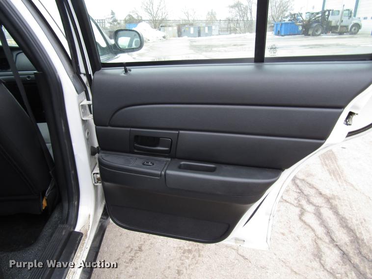image for item DB6799 2006 Ford Crown Victoria Police Interceptor
