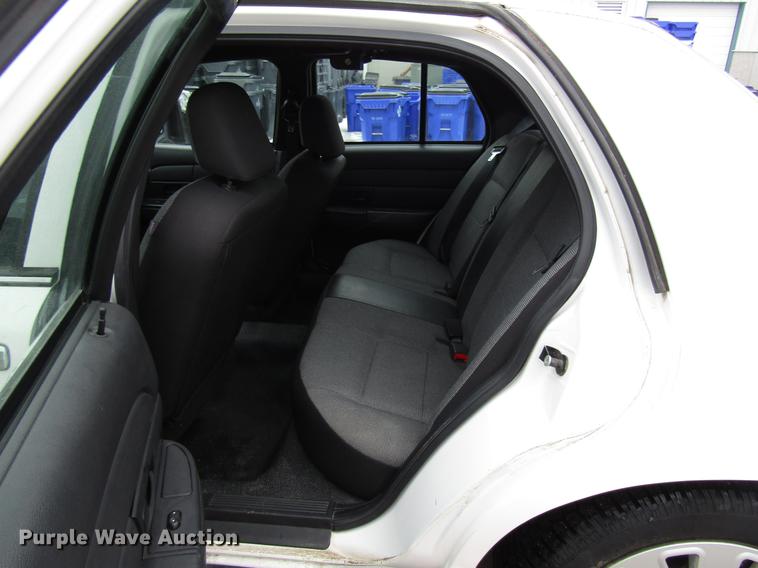image for item DB6799 2006 Ford Crown Victoria Police Interceptor