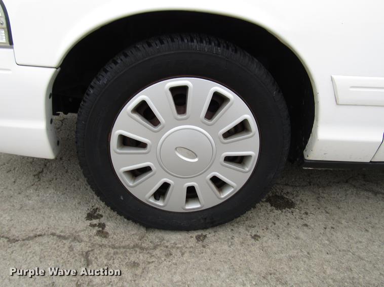 image for item DB6799 2006 Ford Crown Victoria Police Interceptor