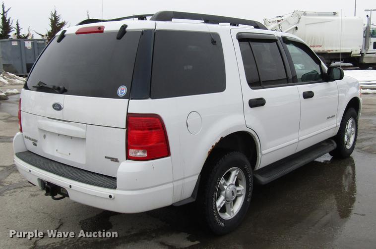 image for item DB6804 2005 Ford Explorer SUV