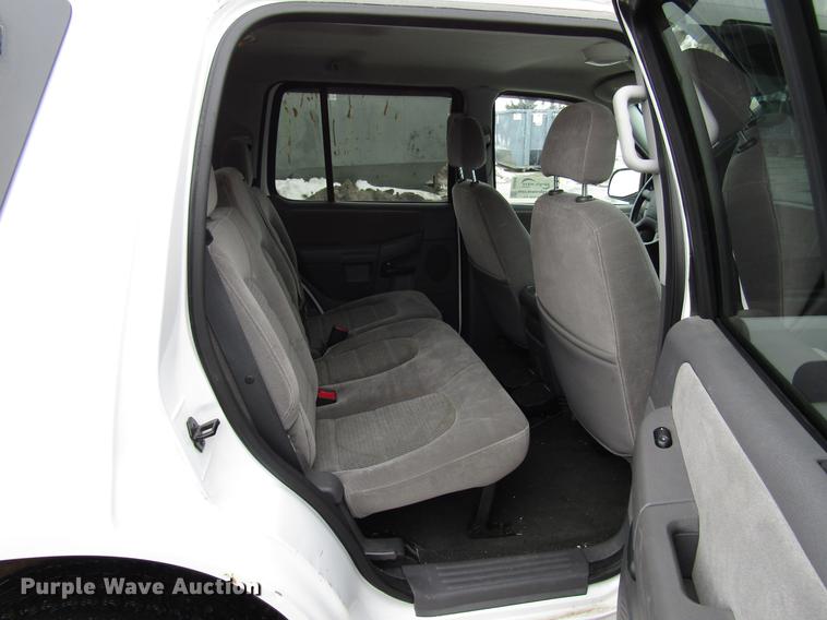 image for item DB6804 2005 Ford Explorer SUV