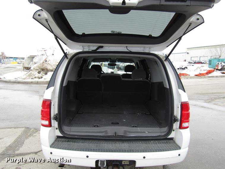 image for item DB6804 2005 Ford Explorer SUV