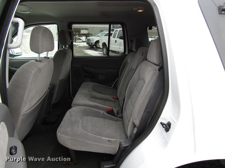 image for item DB6804 2005 Ford Explorer SUV