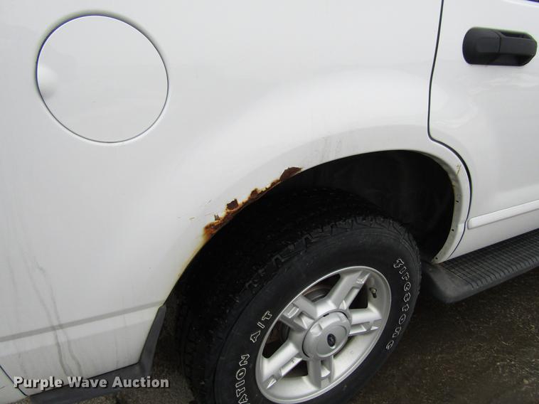 image for item DB6804 2005 Ford Explorer SUV