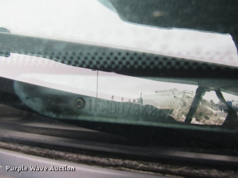 image for item DB6804 2005 Ford Explorer SUV