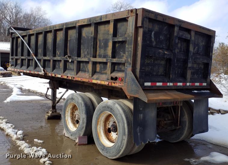 image for item DB6826 1992 Schien 246D end dump trailer
