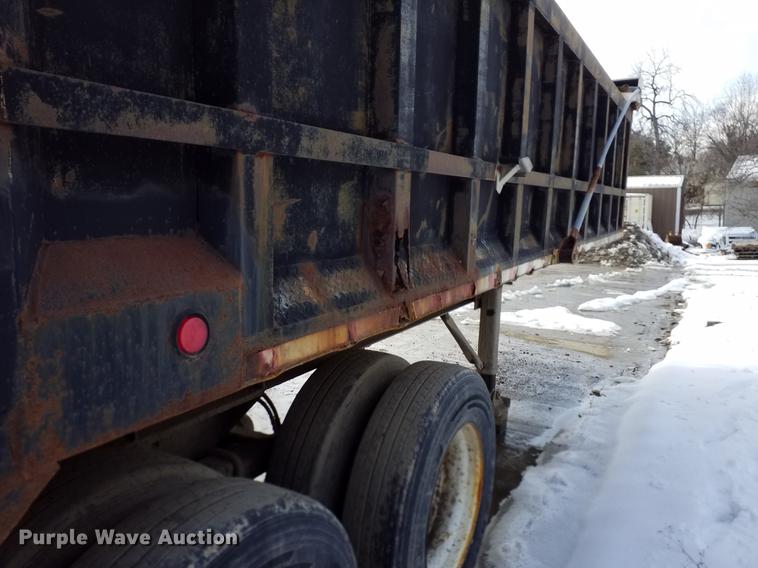 image for item DB6826 1992 Schien 246D end dump trailer