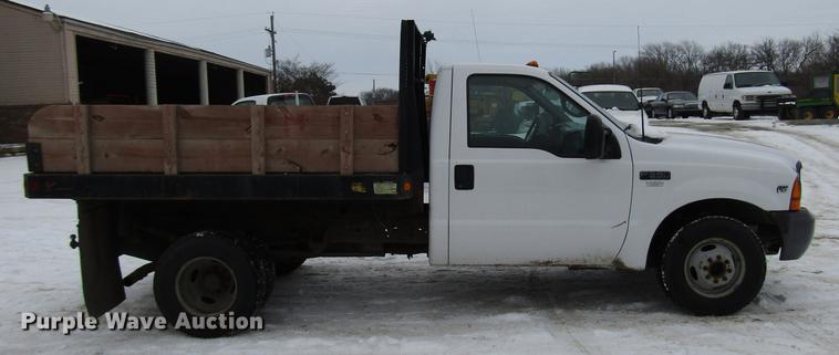image for item DB6830 1999 Ford F350 Super Duty flatbed pickup truck