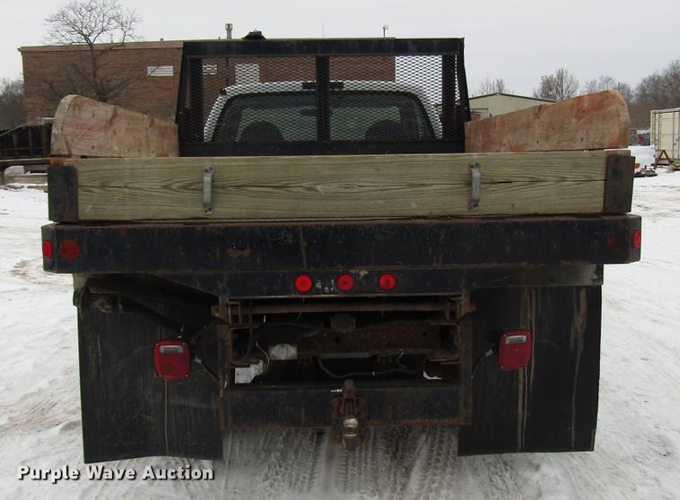 image for item DB6830 1999 Ford F350 Super Duty flatbed pickup truck