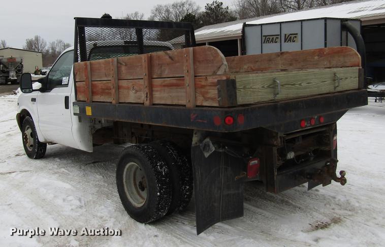 image for item DB6830 1999 Ford F350 Super Duty flatbed pickup truck