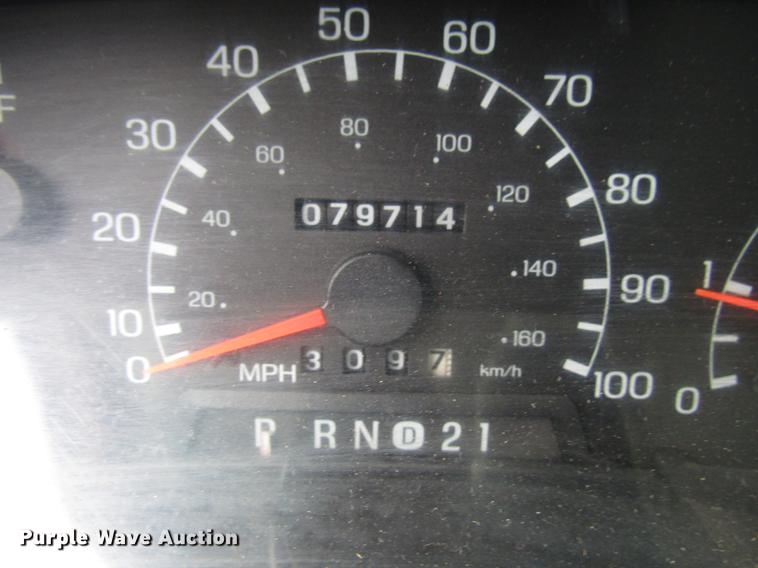 image for item DB6830 1999 Ford F350 Super Duty flatbed pickup truck