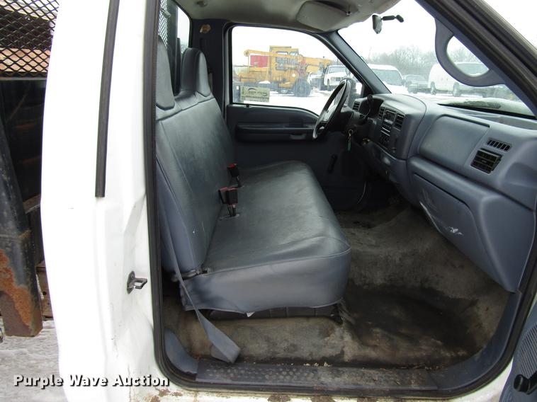 image for item DB6830 1999 Ford F350 Super Duty flatbed pickup truck