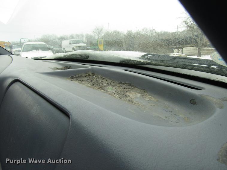 image for item DB6830 1999 Ford F350 Super Duty flatbed pickup truck