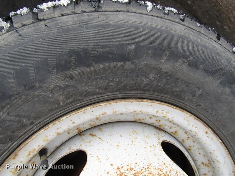 image for item DB6830 1999 Ford F350 Super Duty flatbed pickup truck