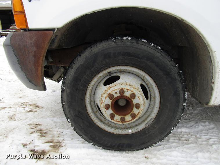 image for item DB6830 1999 Ford F350 Super Duty flatbed pickup truck