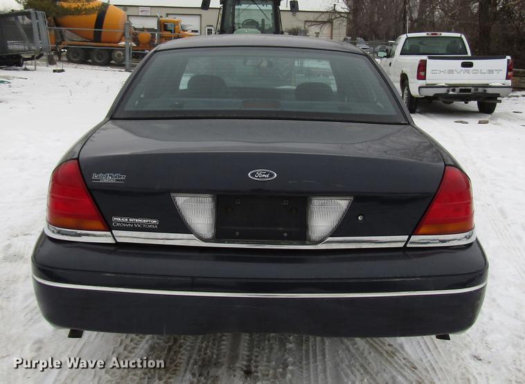 image for item DB6831 2002 Ford Crown Victoria Police Interceptor