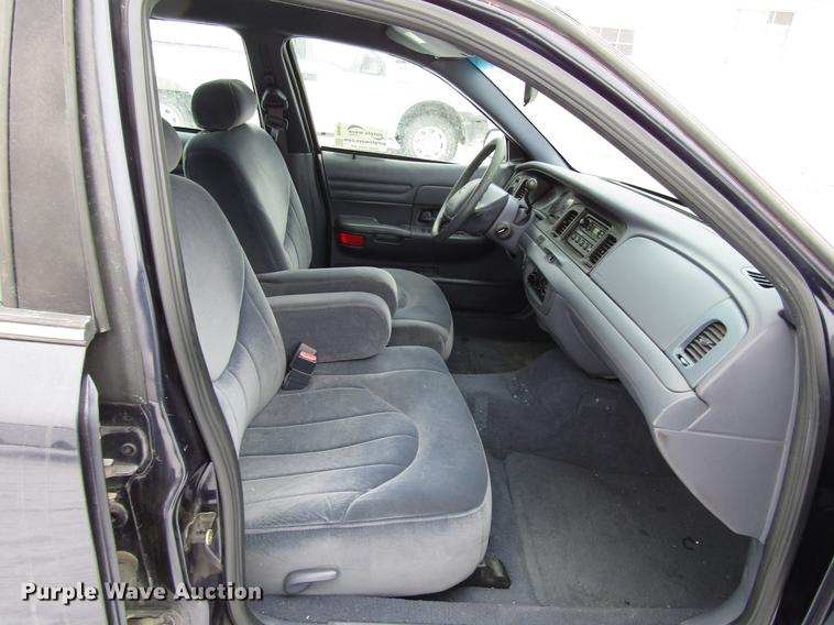 image for item DB6831 2002 Ford Crown Victoria Police Interceptor
