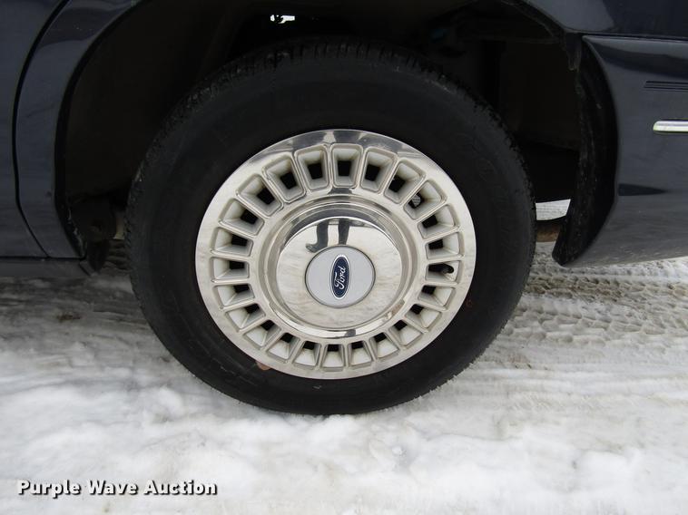 image for item DB6831 2002 Ford Crown Victoria Police Interceptor