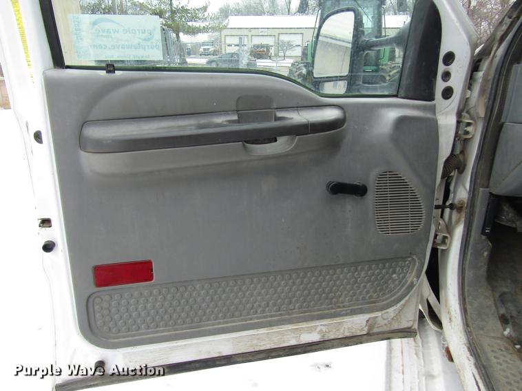 image for item DB6835 2004 Ford F350 Super Duty Crew Cab utility bed pickup truck