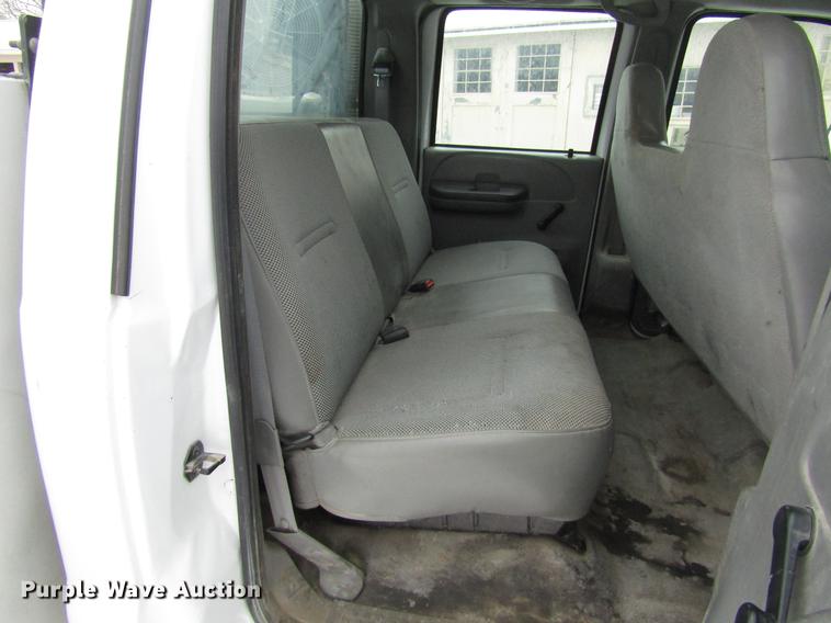 image for item DB6835 2004 Ford F350 Super Duty Crew Cab utility bed pickup truck