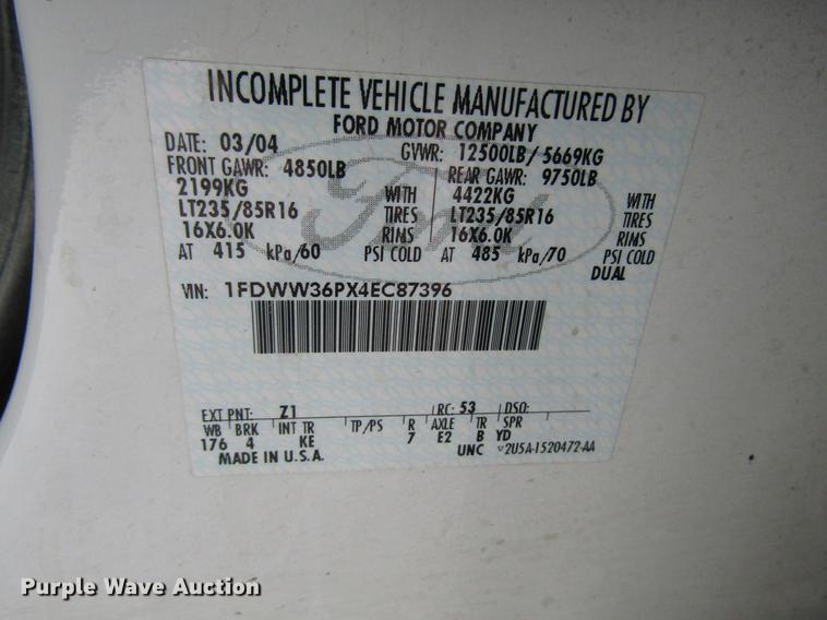 image for item DB6835 2004 Ford F350 Super Duty Crew Cab utility bed pickup truck