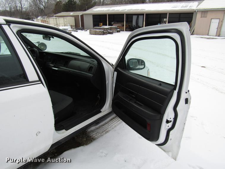 image for item DB6836 2011 Ford Crown Victoria Police Interceptor