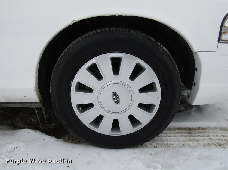 image for item DB6836 2011 Ford Crown Victoria Police Interceptor