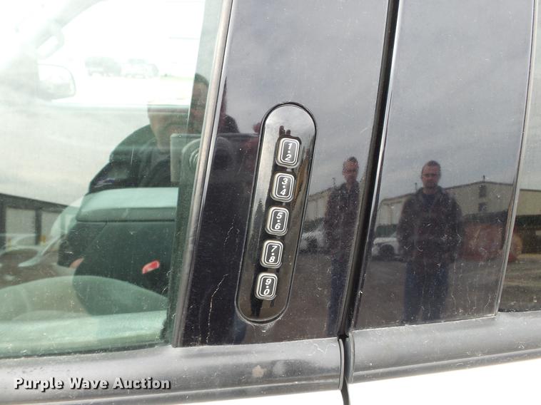 image for item DD2341 2005 Ford Explorer SUV