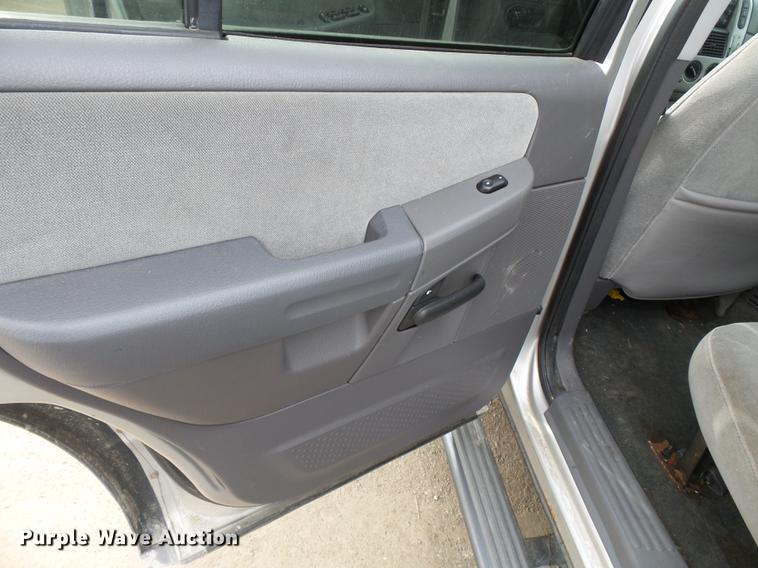 image for item DD2341 2005 Ford Explorer SUV