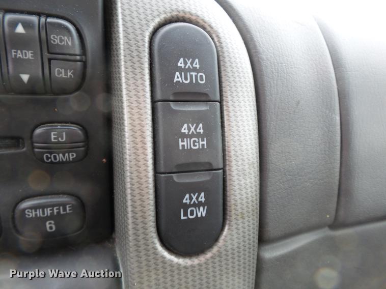 image for item DD2341 2005 Ford Explorer SUV