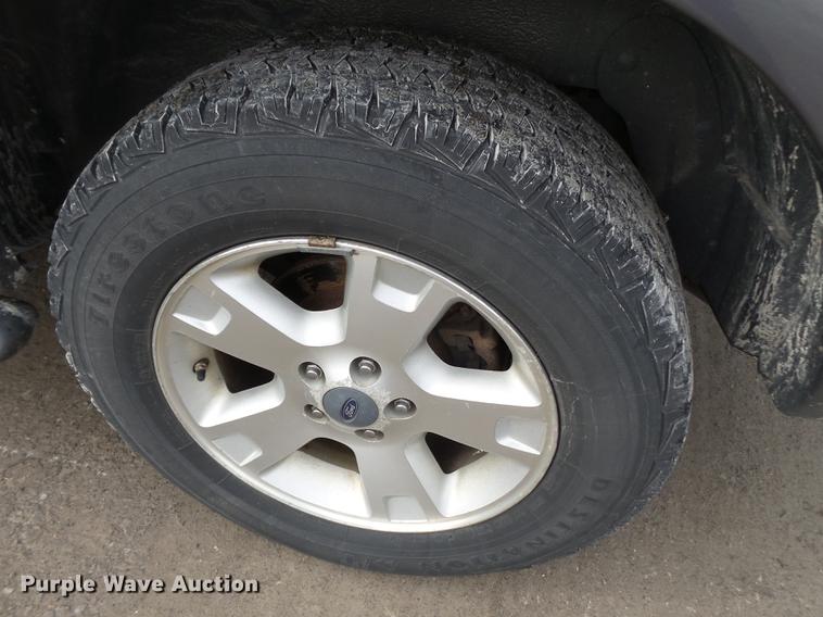 image for item DD2341 2005 Ford Explorer SUV