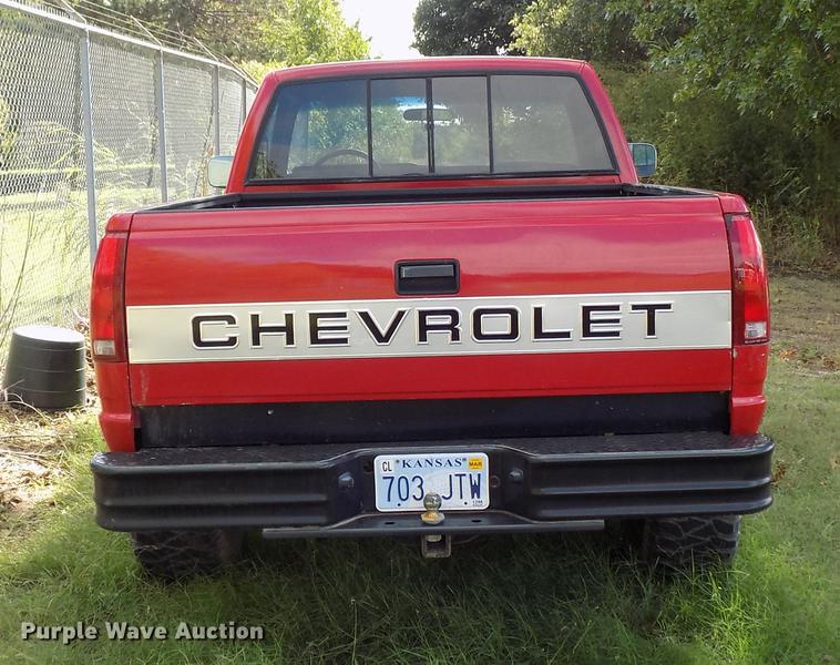 image for item DD3481 1988 Chevrolet K1500 pickup truck