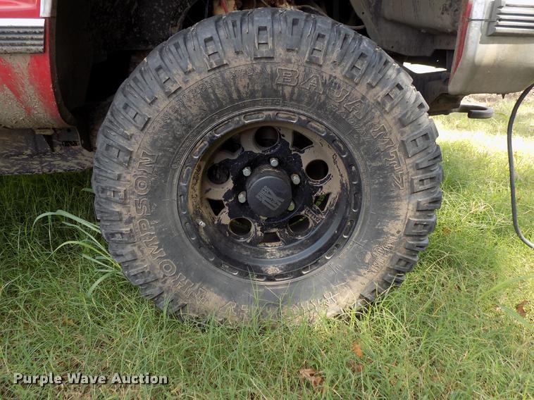 image for item DD3481 1988 Chevrolet K1500 pickup truck