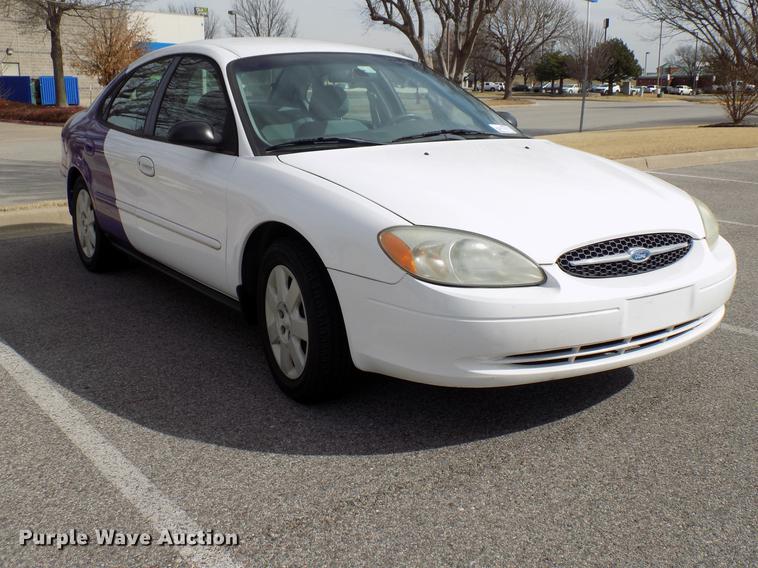 image for item DD3630 2002 Ford Taurus