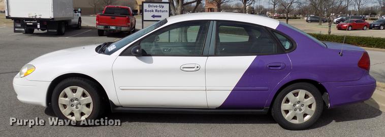 image for item DD3630 2002 Ford Taurus