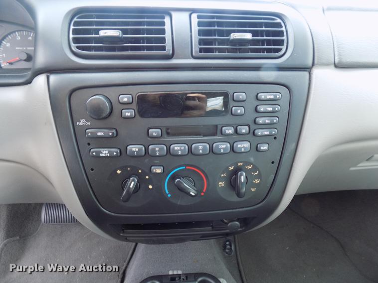 image for item DD3630 2002 Ford Taurus