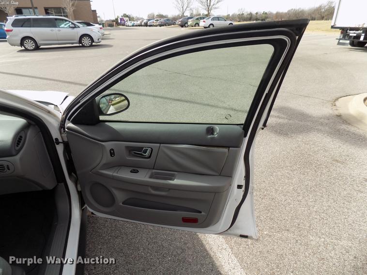 image for item DD3630 2002 Ford Taurus