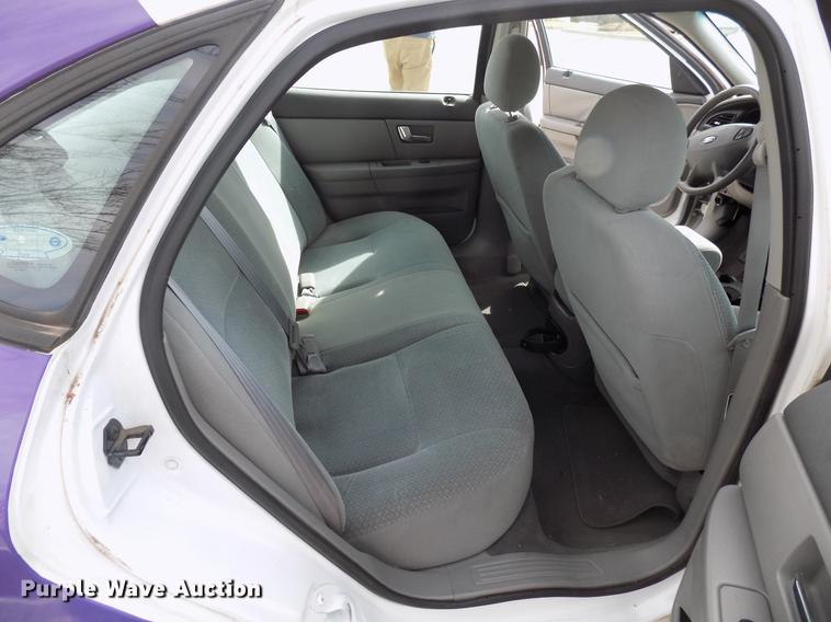 image for item DD3630 2002 Ford Taurus