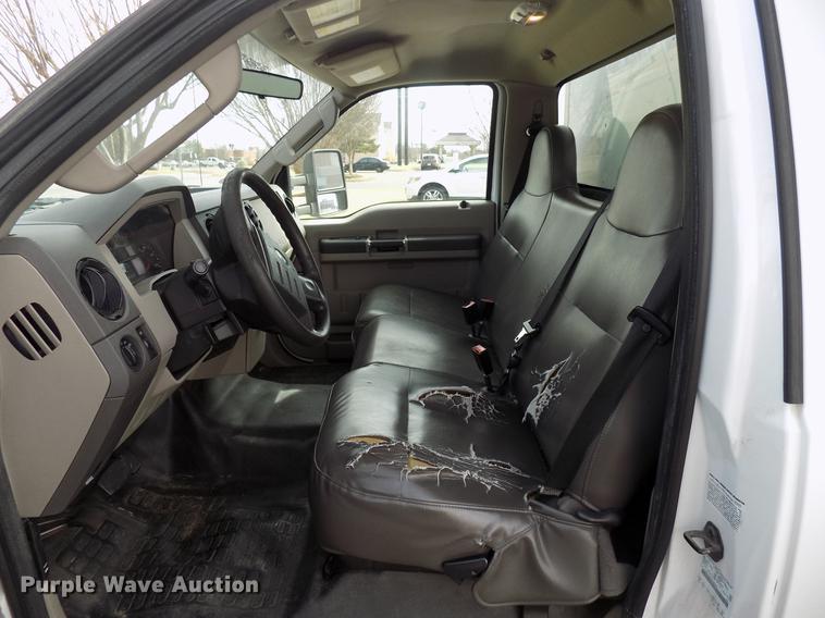 image for item DD3631 2010 Ford F350 Super Duty box truck