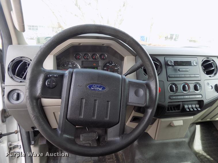 image for item DD3631 2010 Ford F350 Super Duty box truck