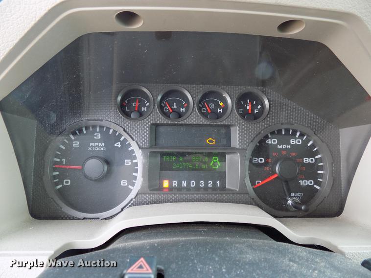 image for item DD3631 2010 Ford F350 Super Duty box truck