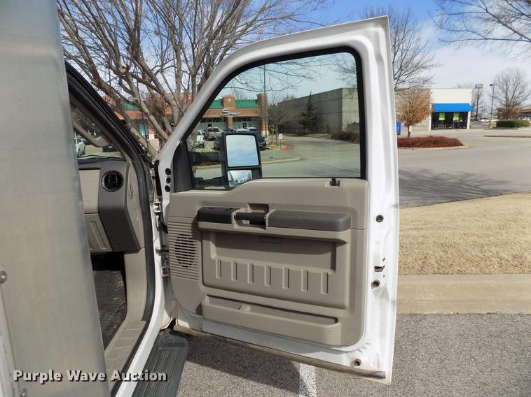 image for item DD3631 2010 Ford F350 Super Duty box truck