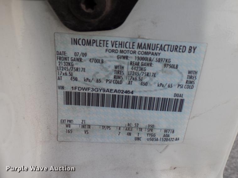 image for item DD3631 2010 Ford F350 Super Duty box truck